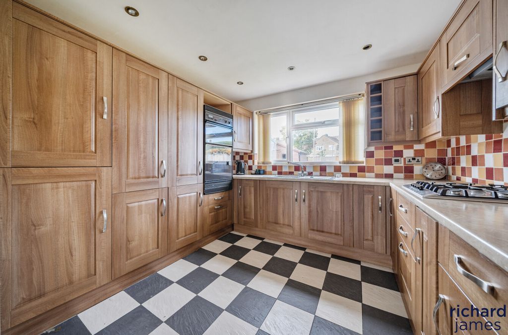 Property photo 2 of 22 658A26A420A84184Bd7B0A9E7A3Fe50c