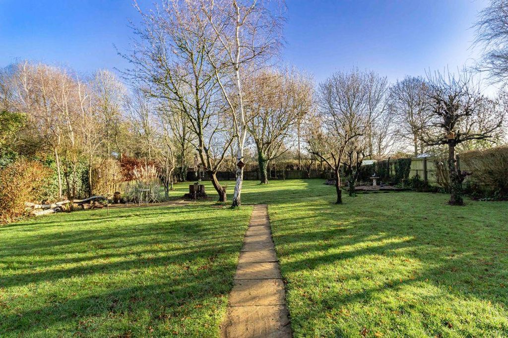 Property photo 3 of 27 35_70390.Jpg