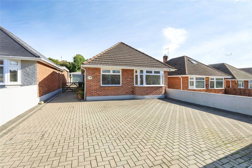 Property photo 1 of 18 Picture No. 02