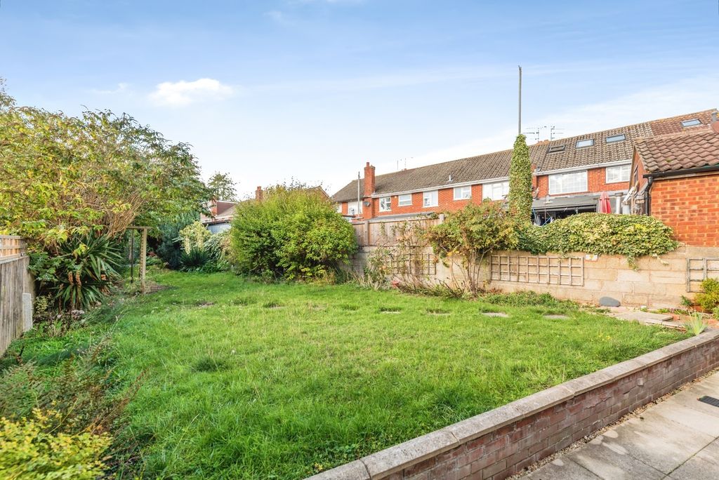 Property photo 3 of 19 Pbox-Img.Jpg