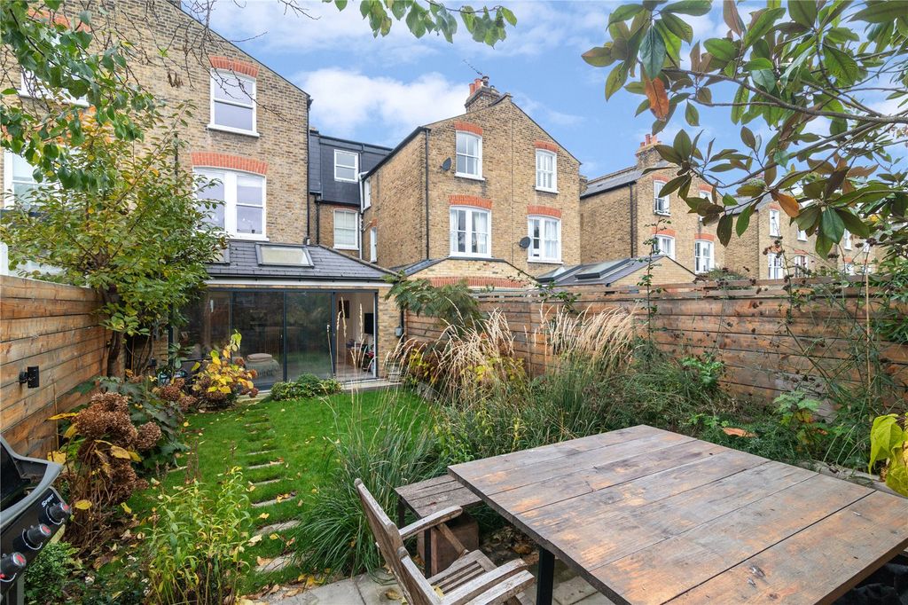 Property photo 3 of 24 Picture No. 27