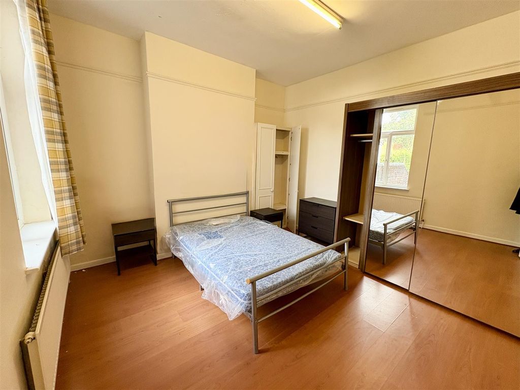 Property photo 3 of 10 Img_2131.Jpeg