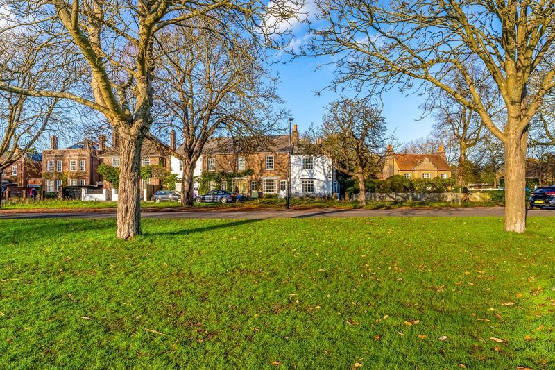 Property photo 2 of 21