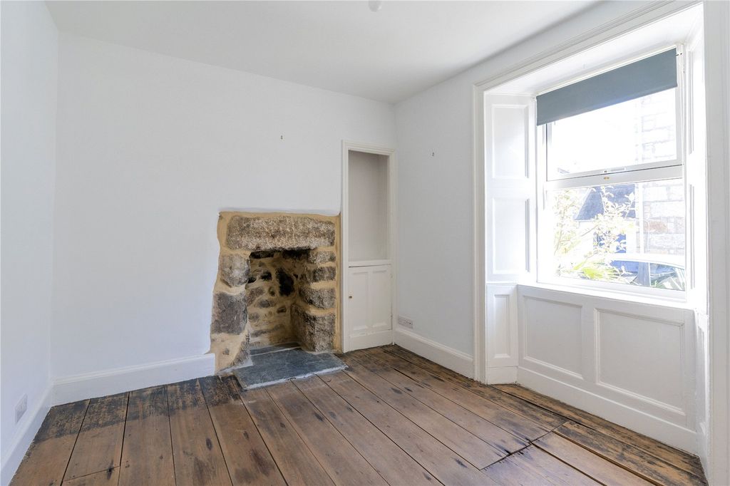 Property photo 3 of 17 Picture No. 04