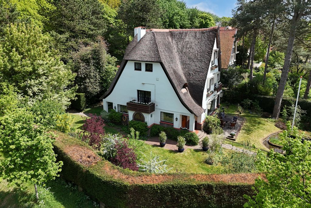 Property photo 2 of 59