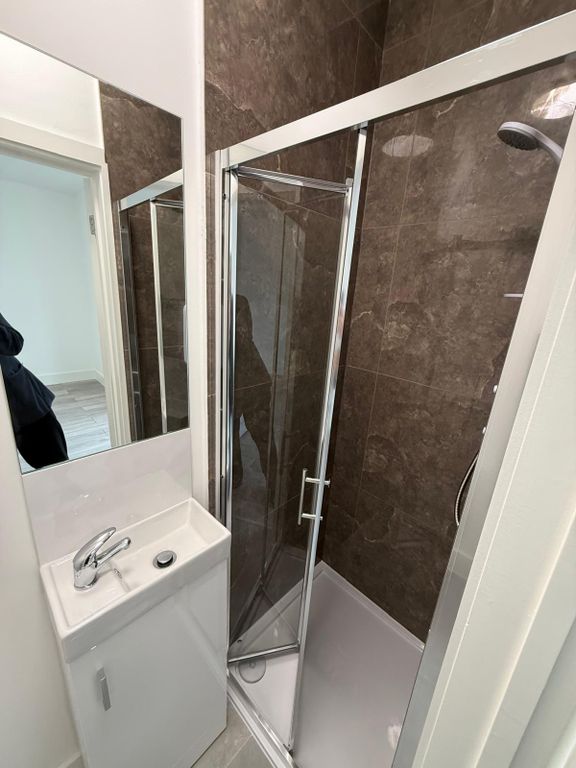 Property photo 2 of 6 Gallery