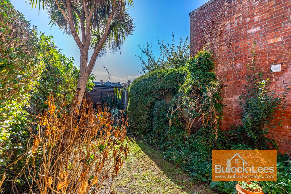 Property photo 3 of 15