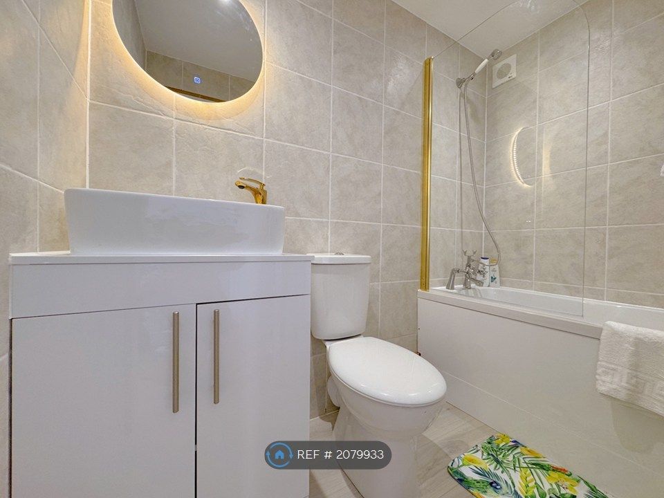 Property photo 3 of 27