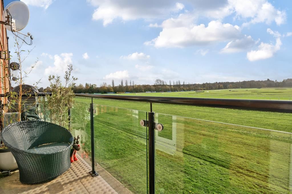 Property photo 2 of 23 Track View