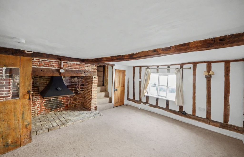 Property photo 3 of 11
