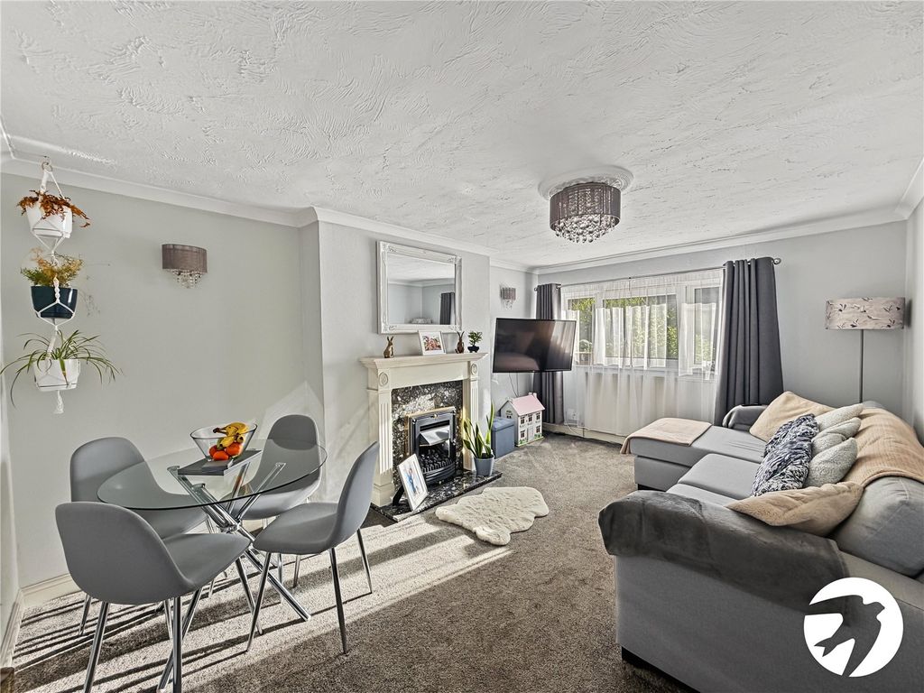 Property photo 2 of 13 Picture No. 15