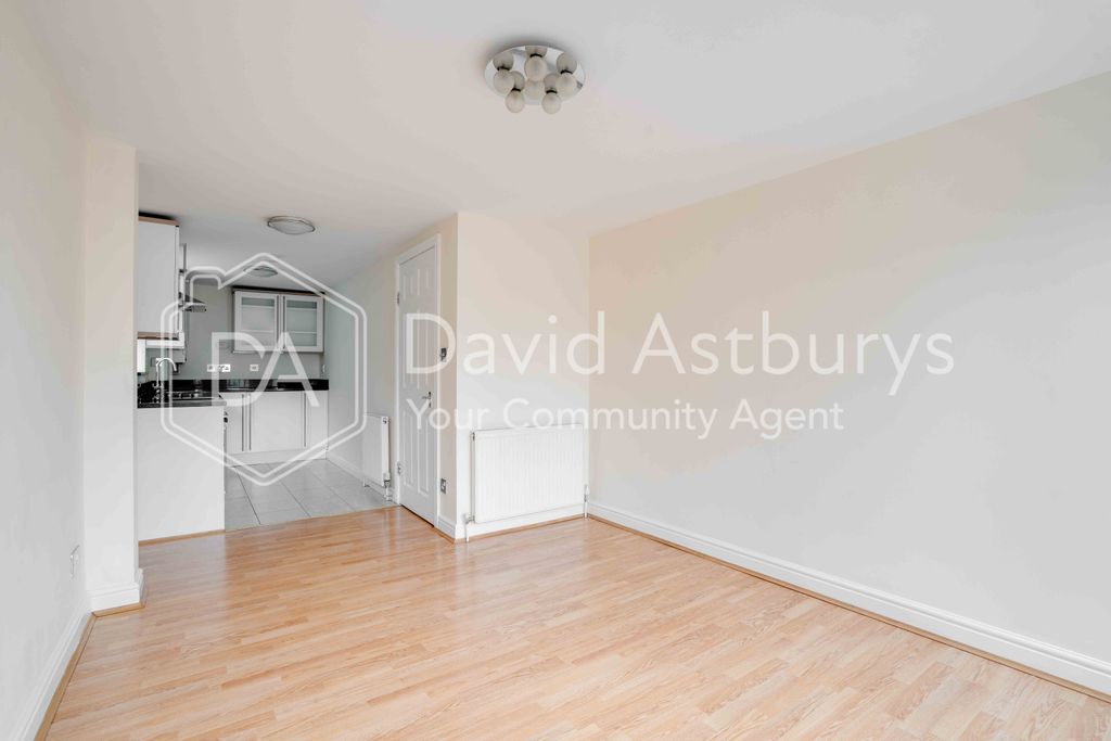 Property photo 2 of 10 Dsc09244