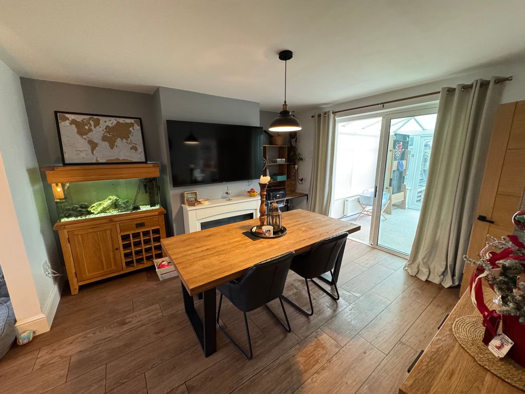 Property photo 3 of 24