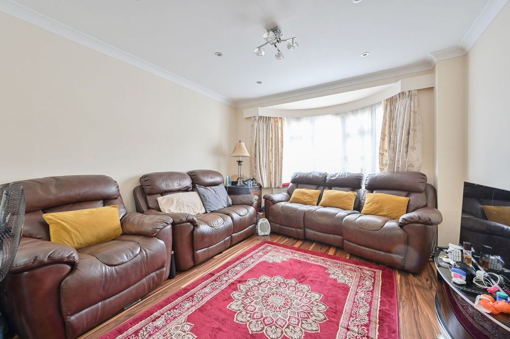 Property photo 1 of 5