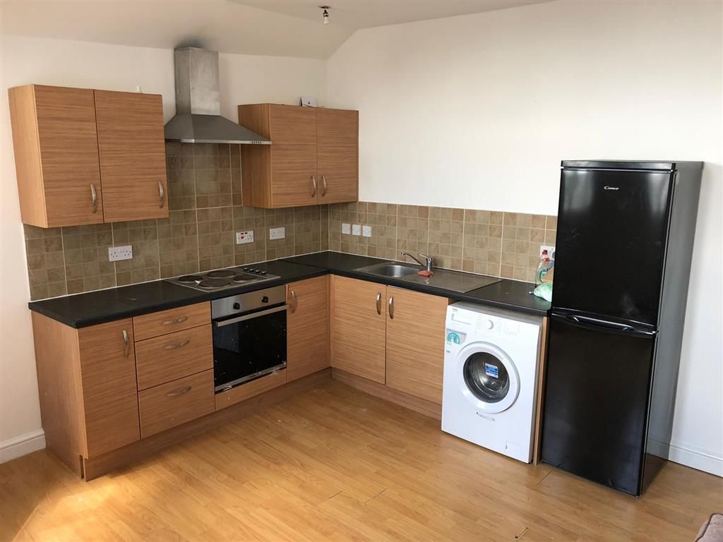 Property photo 2 of 8 Kitchen