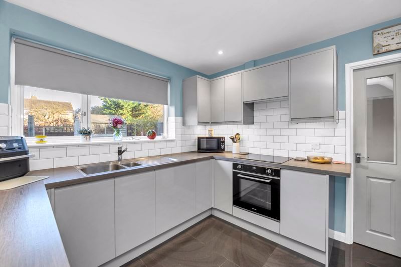 Property photo 2 of 15 Kitchen