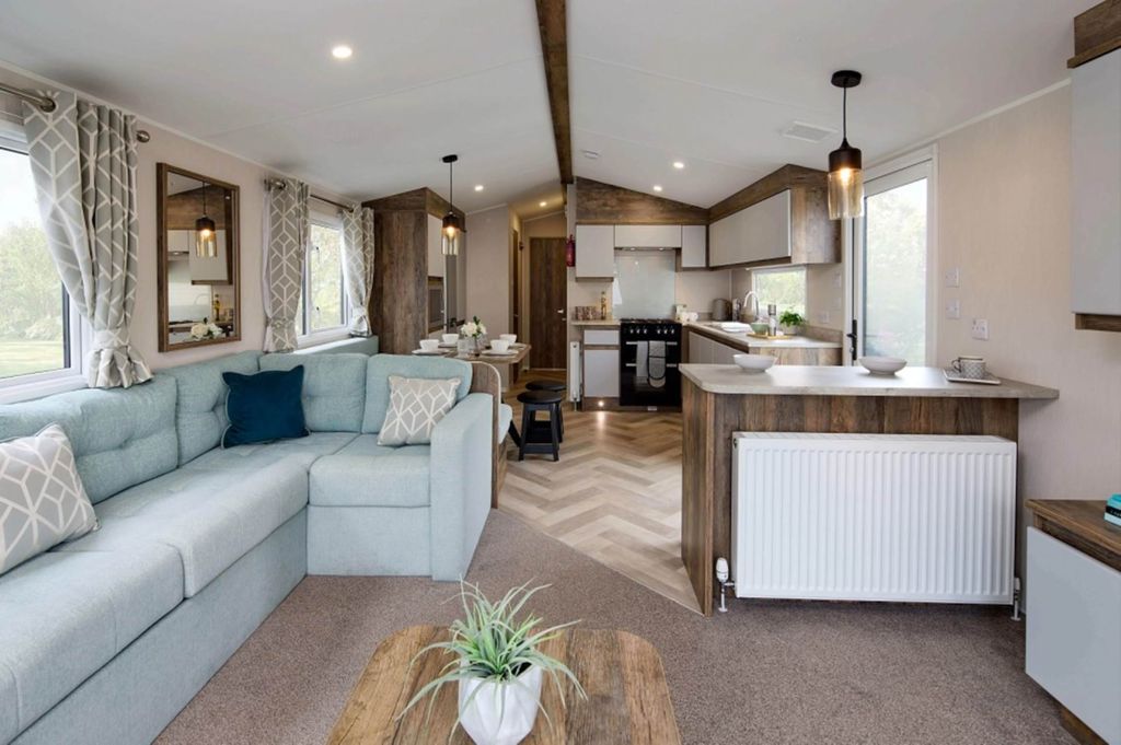 Property photo 2 of 11