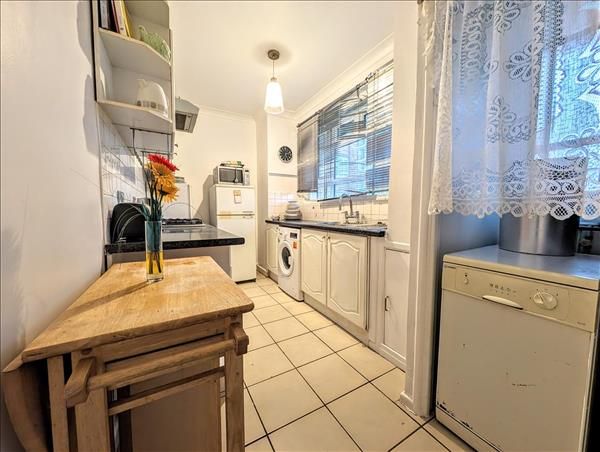 Property photo 3 of 9 Picture 3