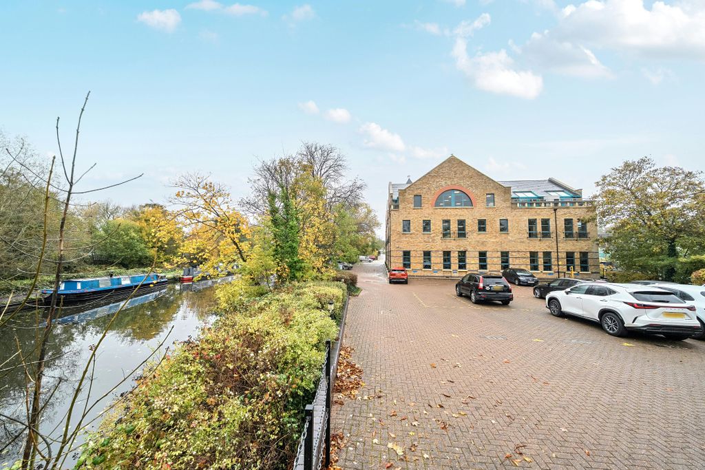 Property photo 2 of 16 1374908669048E0E189B5.Jpg