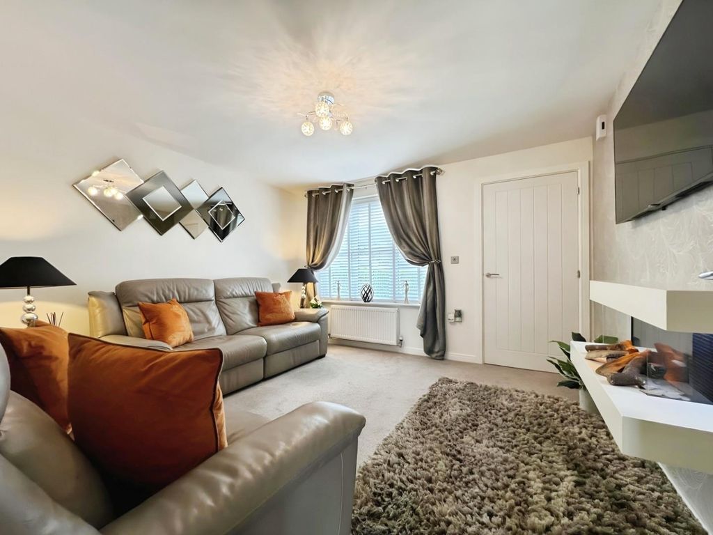 Property photo 2 of 34 7ce68B21-Ygiu1431.Jpg