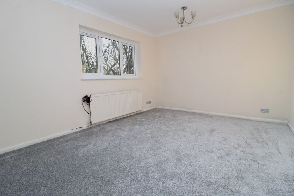 Property photo 3 of 5 1005382