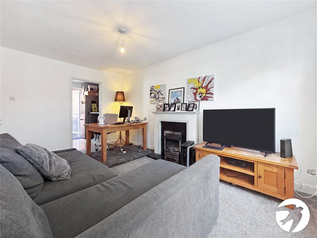 Property photo 3 of 10 Picture No. 15