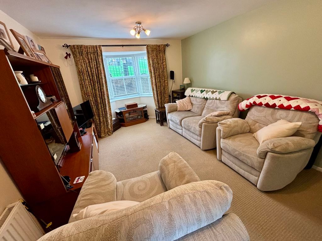 Property photo 3 of 12 Photo 5