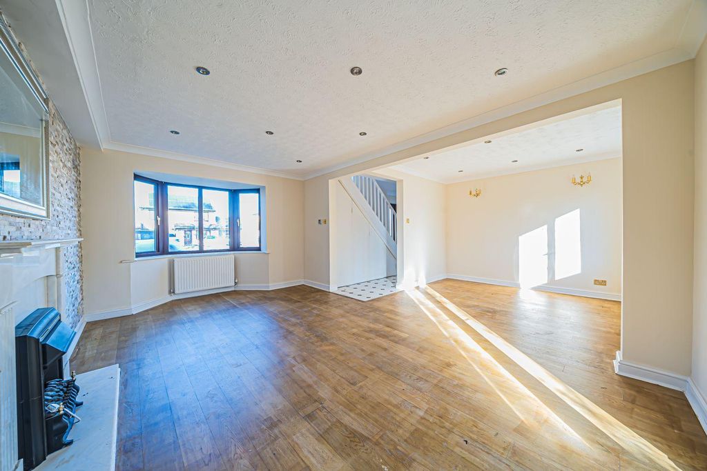 Property photo 2 of 26 Img-20250929-Wa0022.Jpg