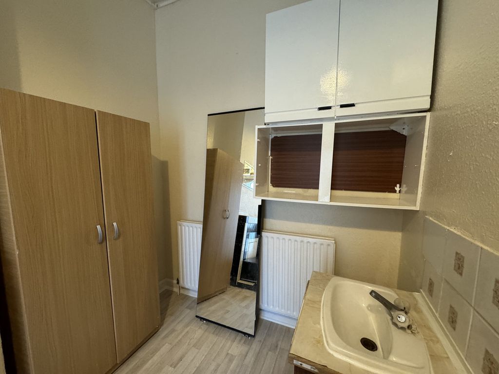 Property photo 2 of 3