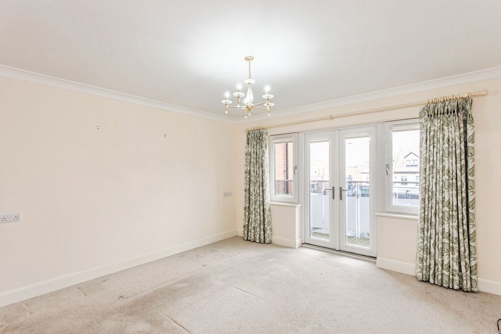 Property photo 2 of 20 Reception Room