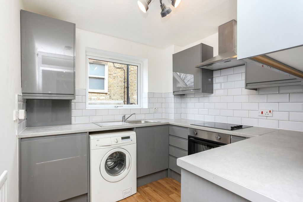 Property photo 2 of 9 8Af59E0A-6E2c-F11...