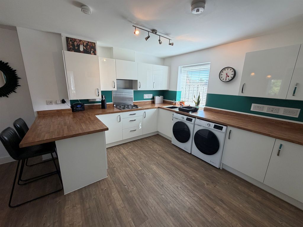 Property photo 2 of 18