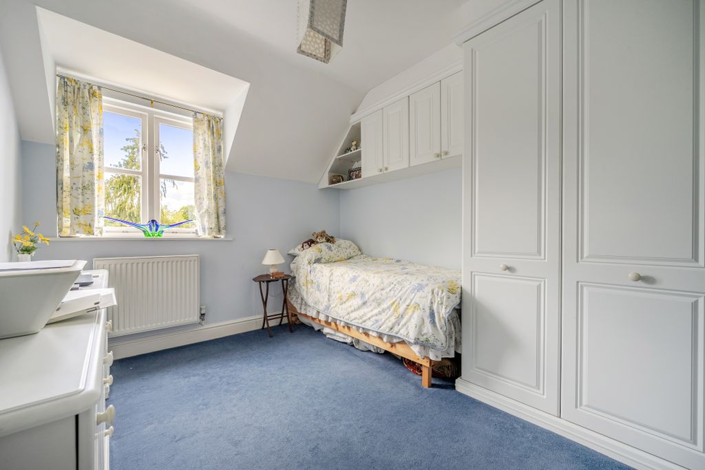 Additional image 6 of 2 bed flat for saleLambourne Court, Ray Mead Road, Maidenhead SL6