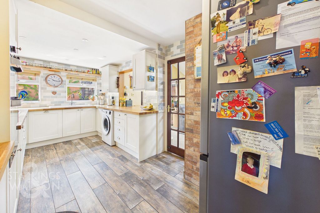 Additional image 10 of 4 bed semi-detached house for saleWarren Road, Gorleston, Great Yarmouth NR31