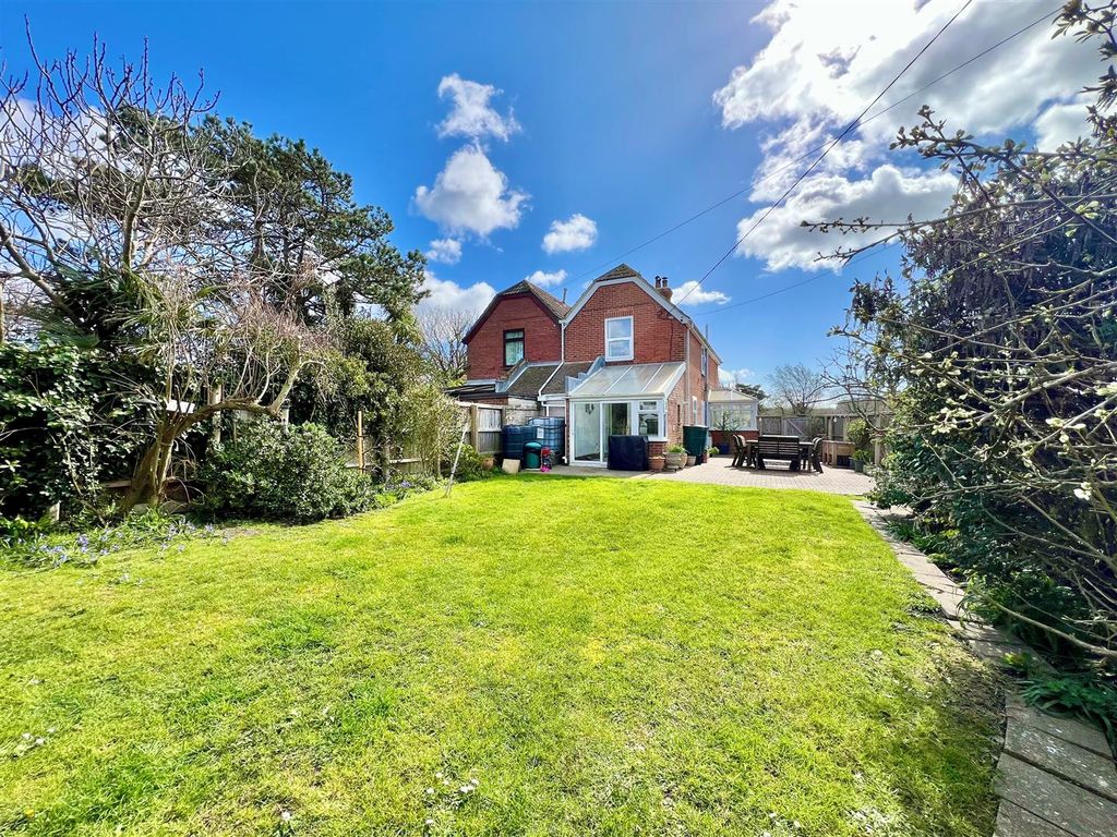 Property photo 1 of 25