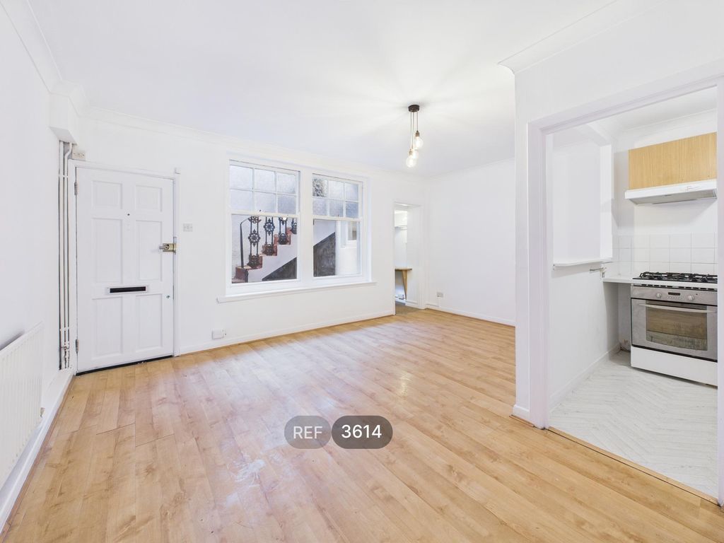 Property photo 2 of 18 Living Room