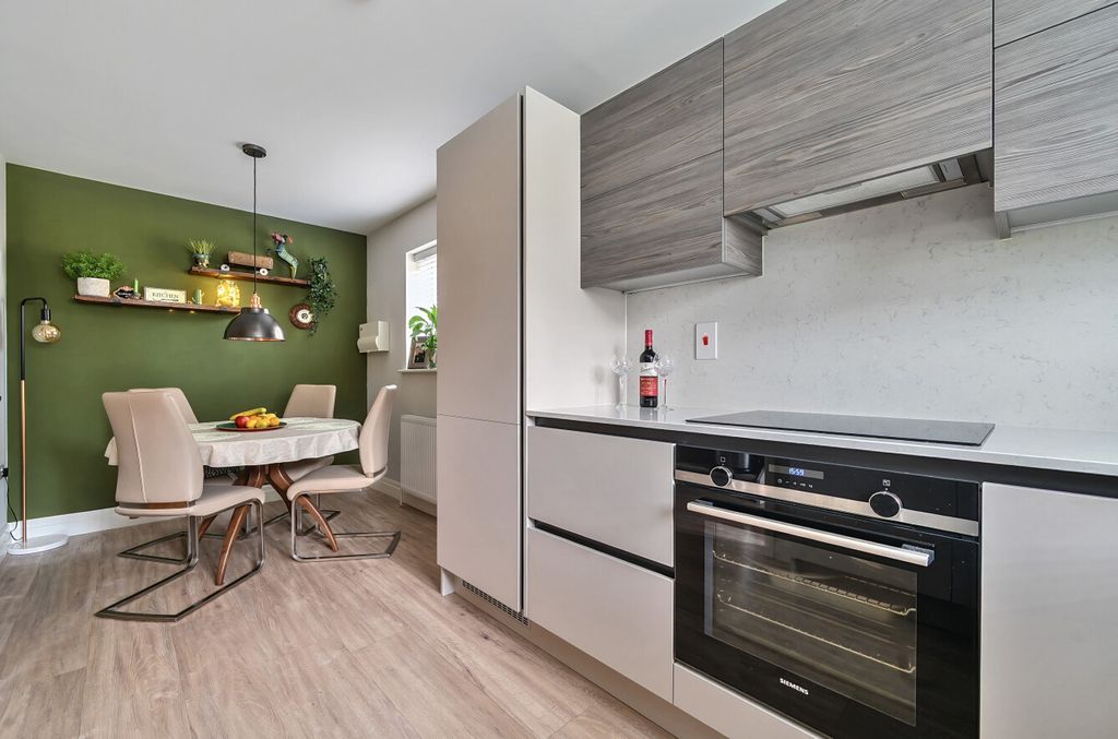Property photo 2 of 23 1307149-23-684B02...