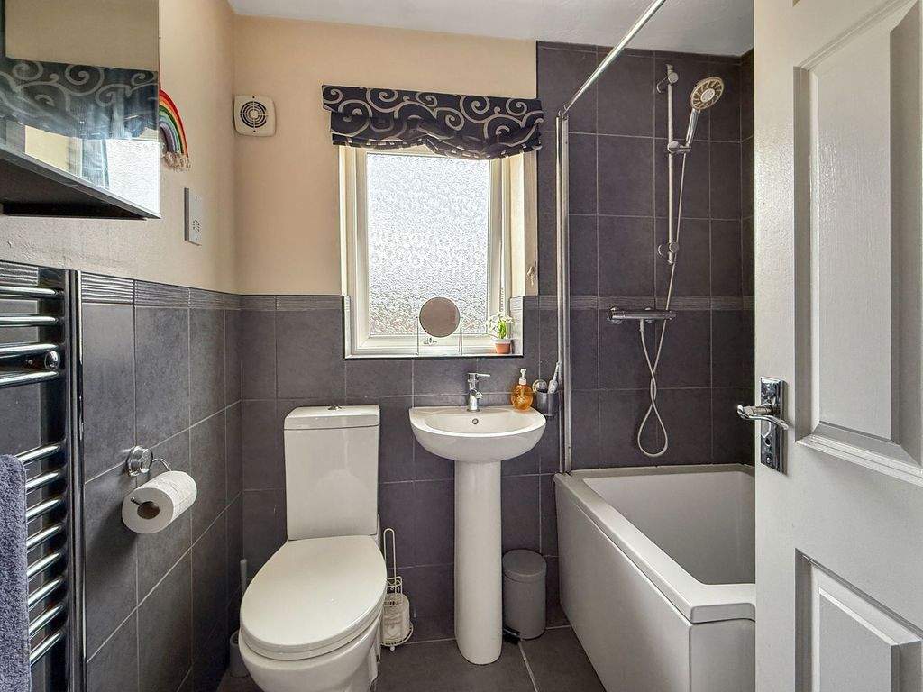 Property photo 3 of 21