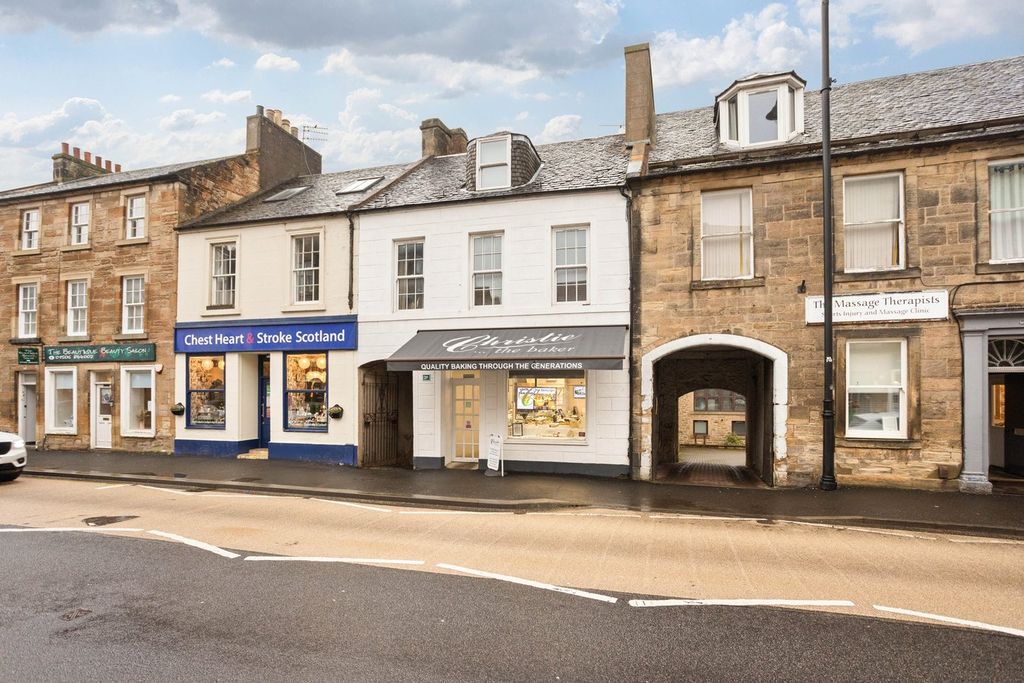 Property photo 2 of 36