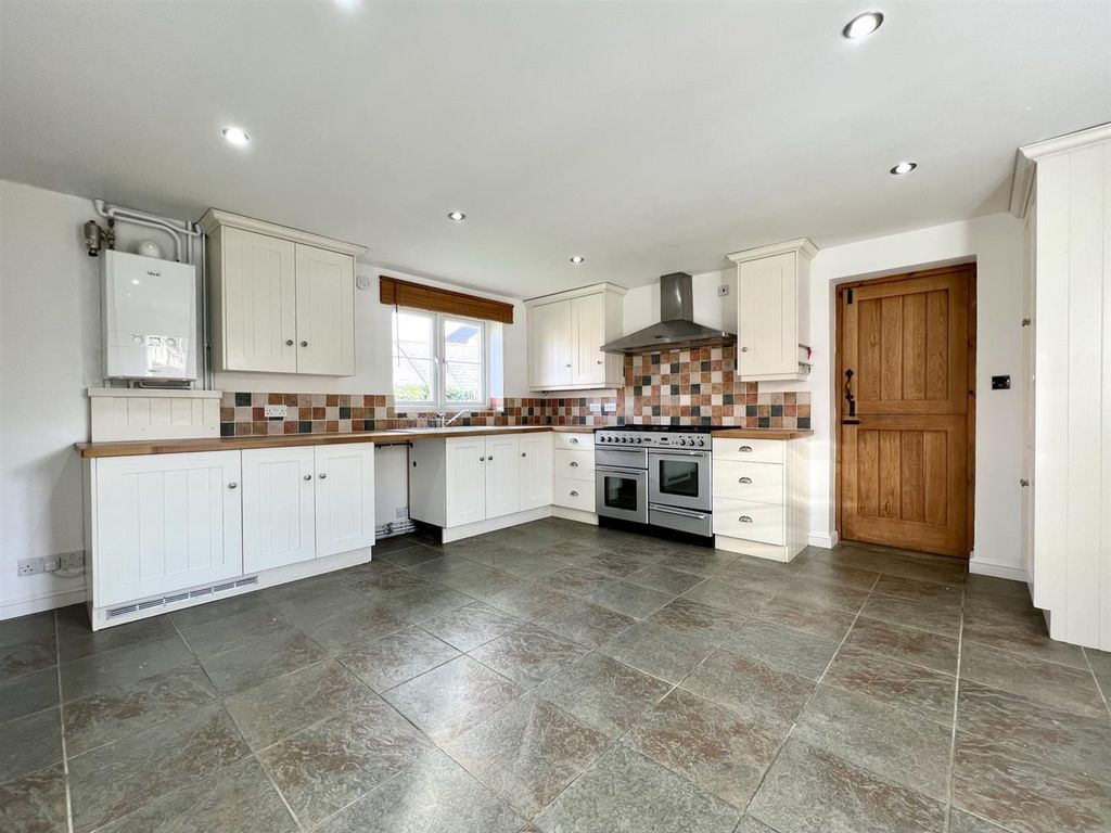 Property photo 3 of 20 Img_8759.Jpeg