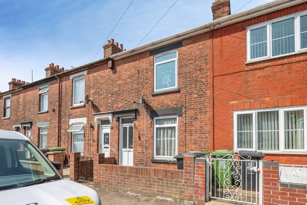 Property photo 1 of 18