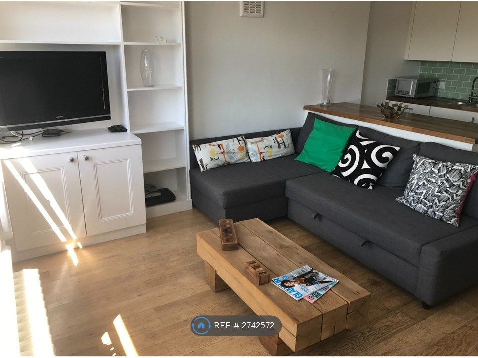 Property photo 3 of 19