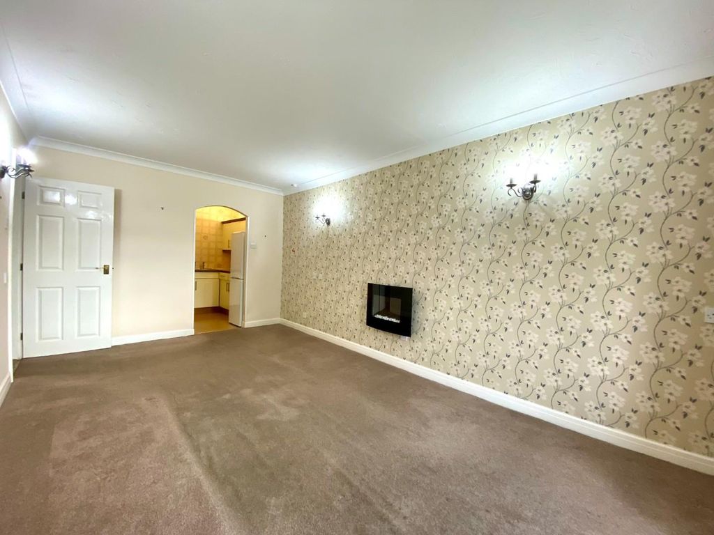 Property photo 3 of 16 Image00012.Jpeg