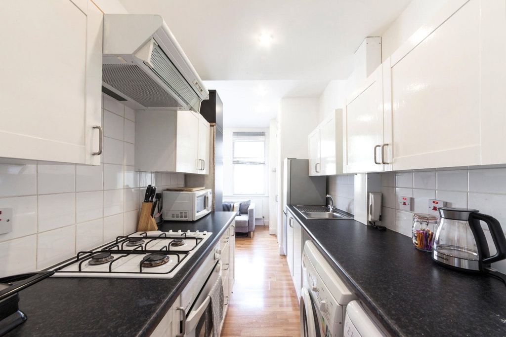 Property photo 2 of 5 Picture No. 12