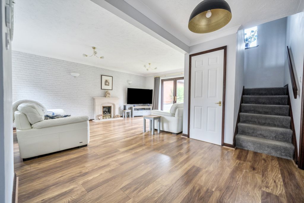 Property photo 2 of 21 1354553-19-68Ca82...