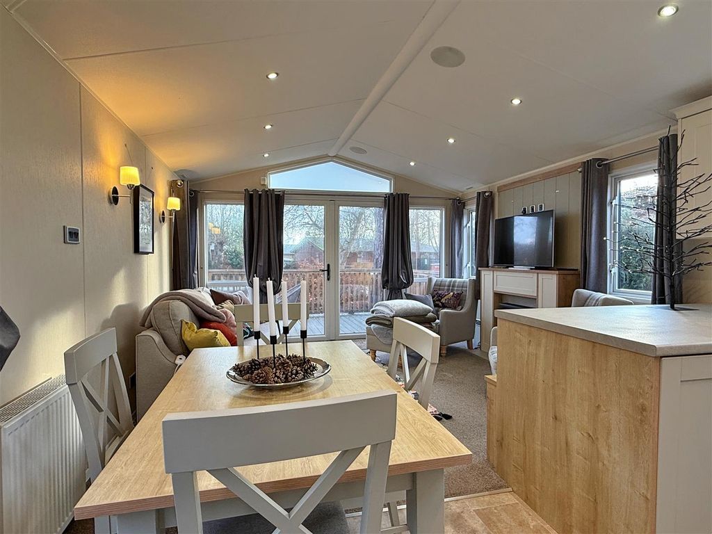 Property photo 3 of 34 Img_2267.Jpg