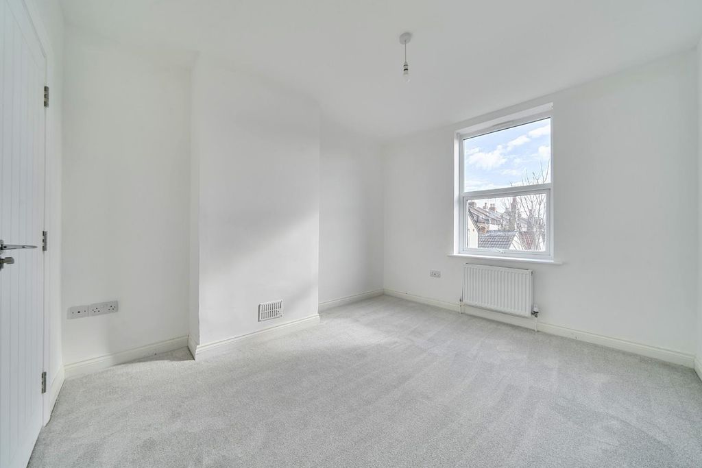 Property photo 3 of 13 1433400-12-69c3Ab2B6B4E0.Jpg