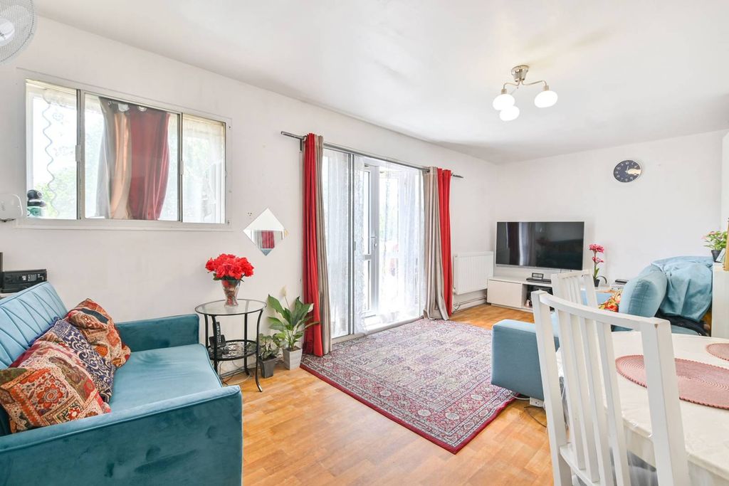 Property photo 1 of 11
