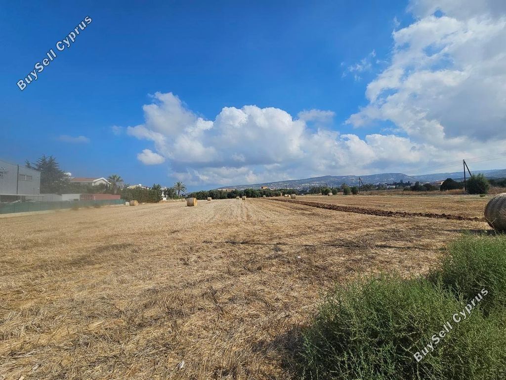 Property photo 1 of 2