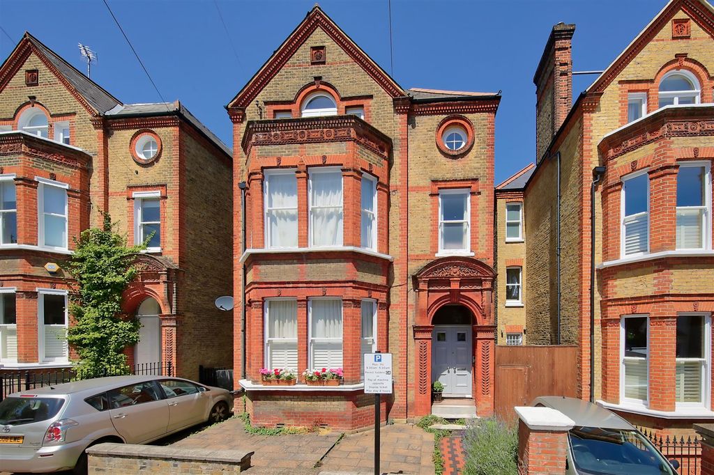 Property photo 1 of 9 3_7_Thurleigh_Road_Image5_15349_4.Jpg